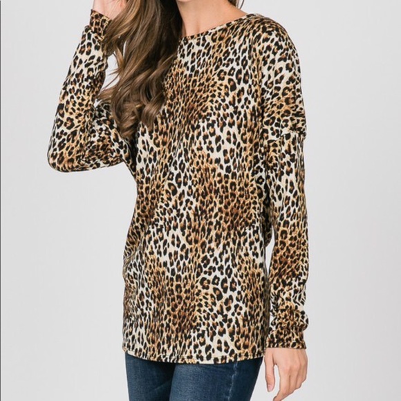 Leopard print  twist back top - Picture 5 of 8
